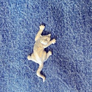 Jonette Climbing Cat Brooch Pin